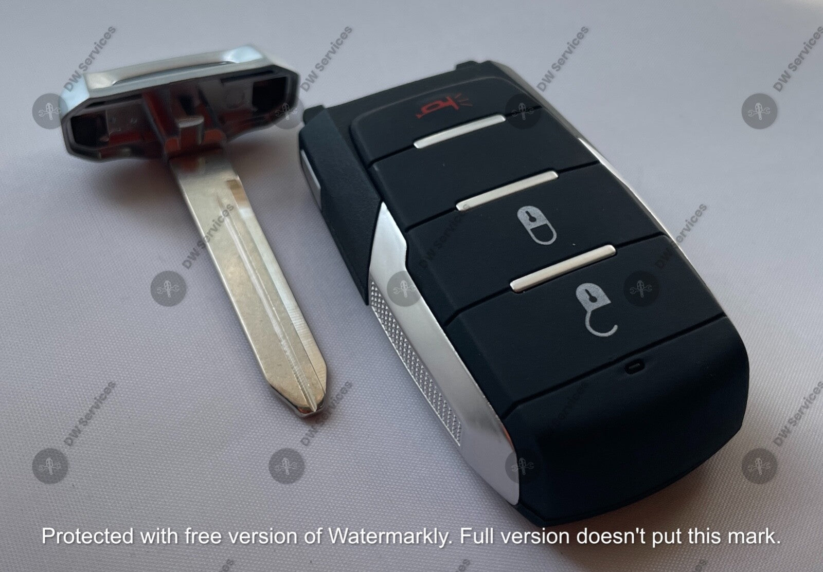 NEW! Dodge RAM 1500 3 button SMART KEY PROXIMITY REMOTE FOB OHT-4882056