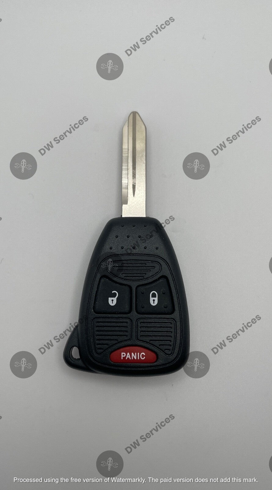 NEW! Chrysler 200/300/Aspen/PT Cruiser/Sebring remote head key FOB OHT692427AA