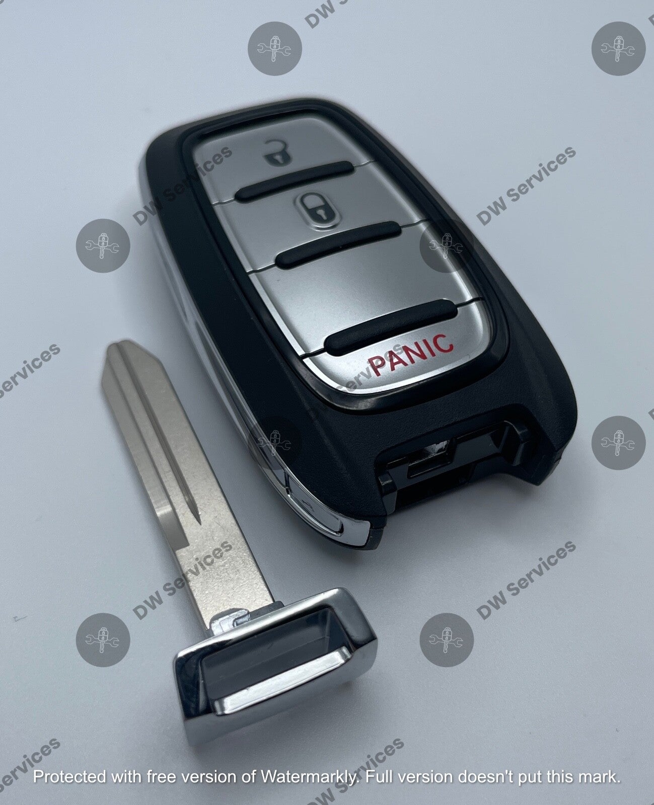 NEW! GENUINE OEM Chrysler Pacifica / Voyager SMART key PROX remote M3N-97395900