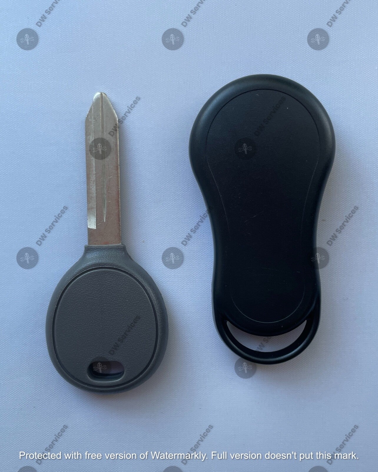 NEW! Chrysler keyless entry remote FOB GQ43VT17T & Transponder KEY 4D64 Chip L/U