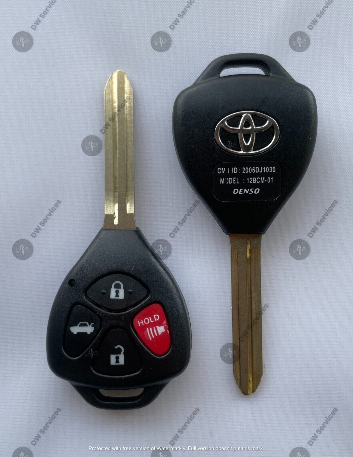 NEW! Toyota 4 button remote head key fob GQ4-29T 4D67 CHIP Avalon Corolla