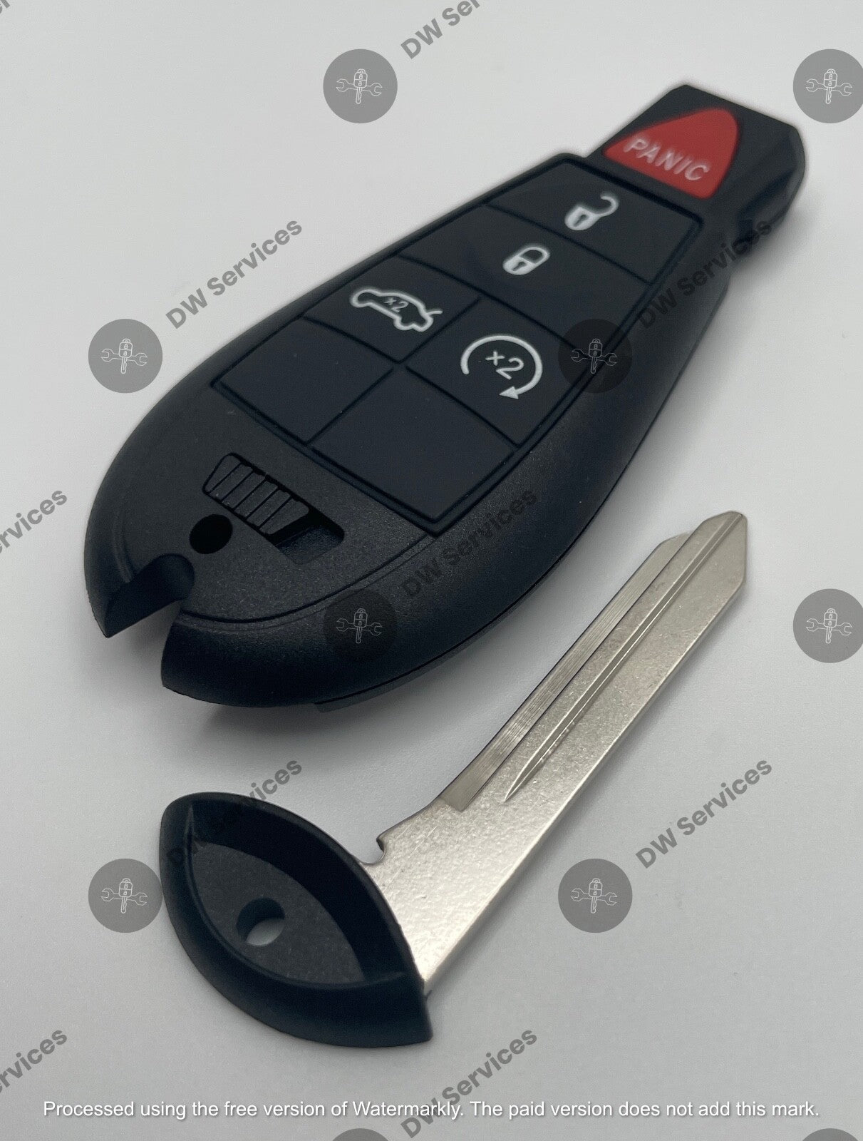 NEW! Chrysler 300 - 2008 2009 2010 remote key fob FOBIK IYZ-C01C / M3N5WY783X