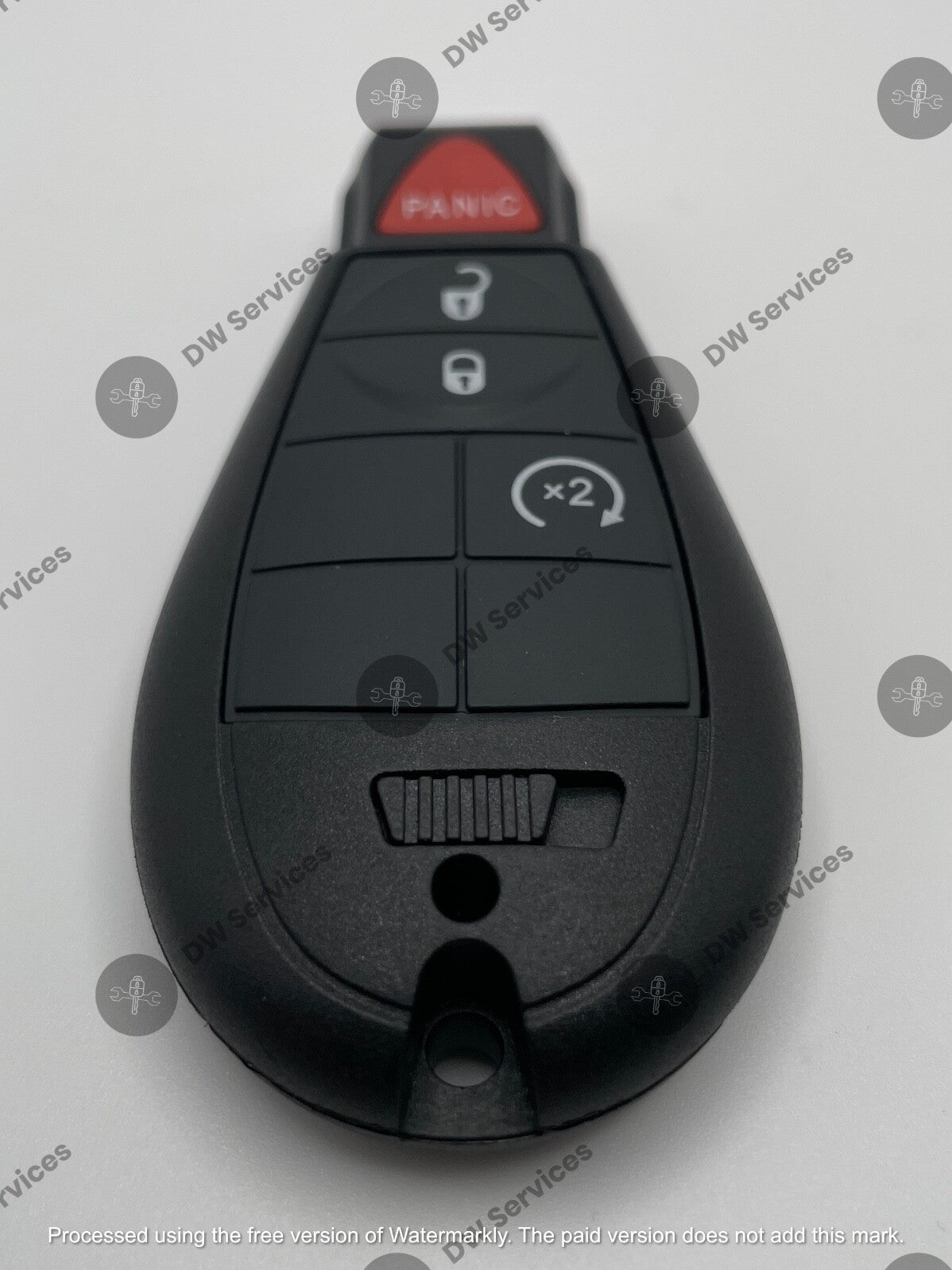 NEW! Chrysler Town & Country / 300 remote key fob FOBIK IYZ-C01C / M3N5WY783X
