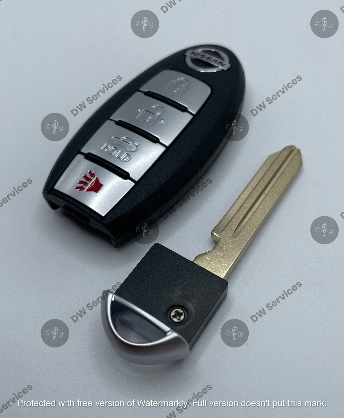 NEW! Nissan SENTRA / VERSA 4-button Proximity remote SMART key CWTWB1U840
