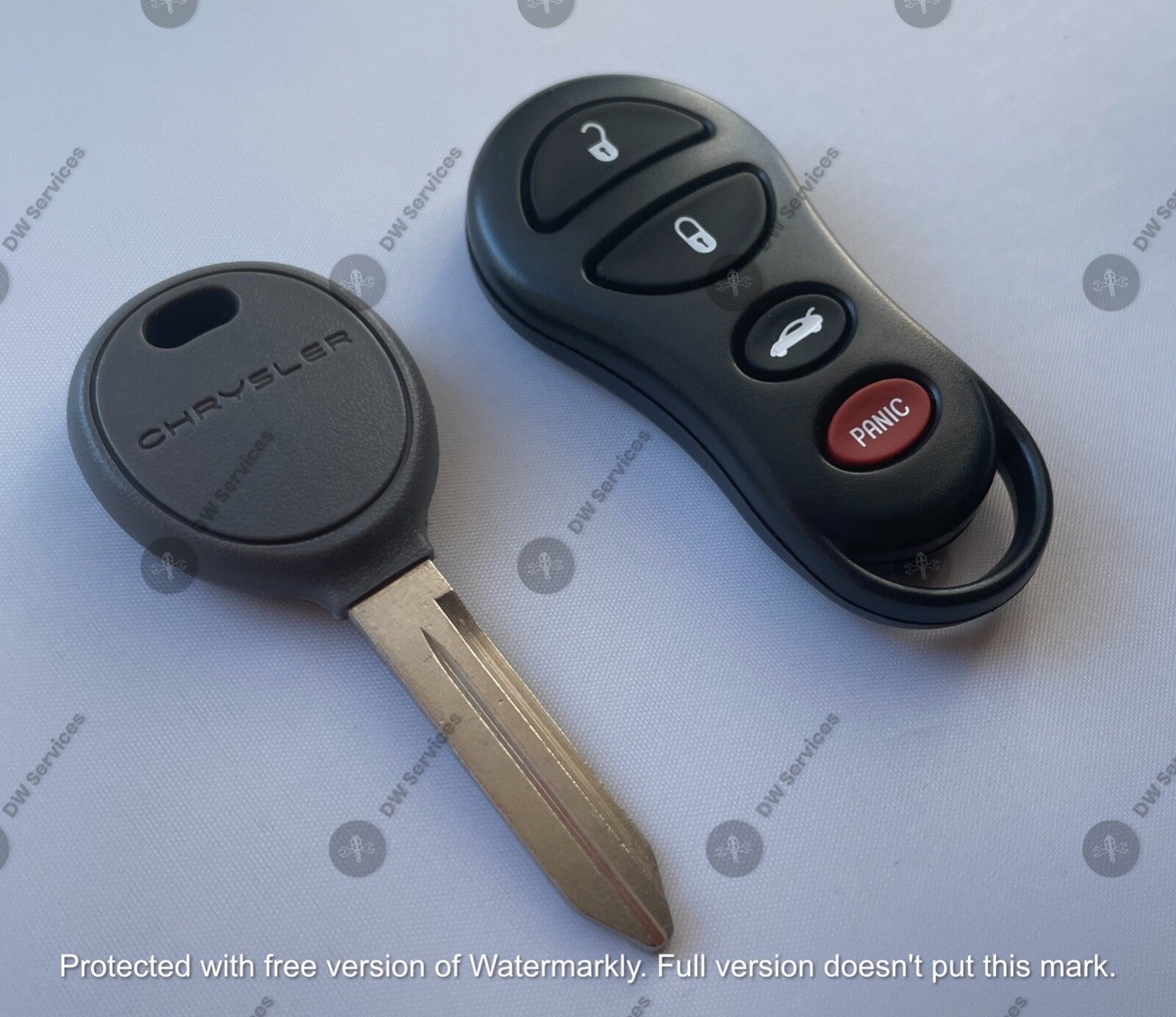NEW! Chrysler keyless entry remote FOB GQ43VT17T & Transponder KEY 4D64 Chip L/T