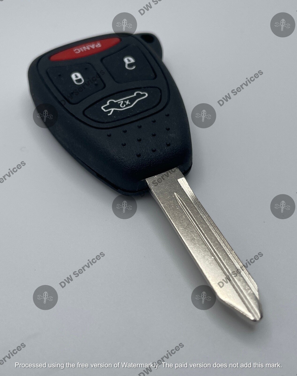 NEW! Chrysler 300 / Aspen 4-button KEYLESS entry remote head key FOB KOBDT04A