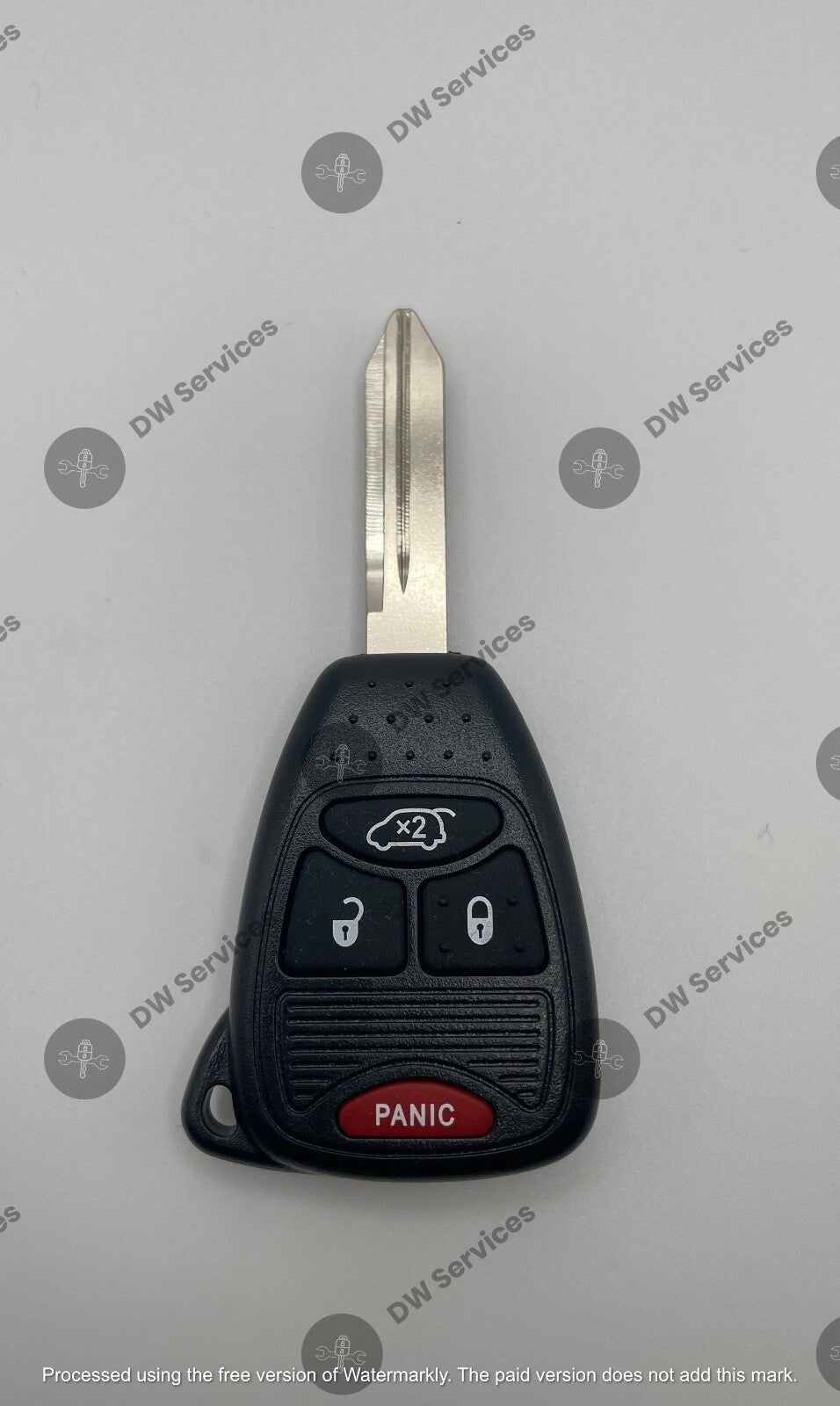 NEW! Chrysler 200 /300 /PT Cruiser/Aspen/Sebring remote head key FOB OHT692427AA