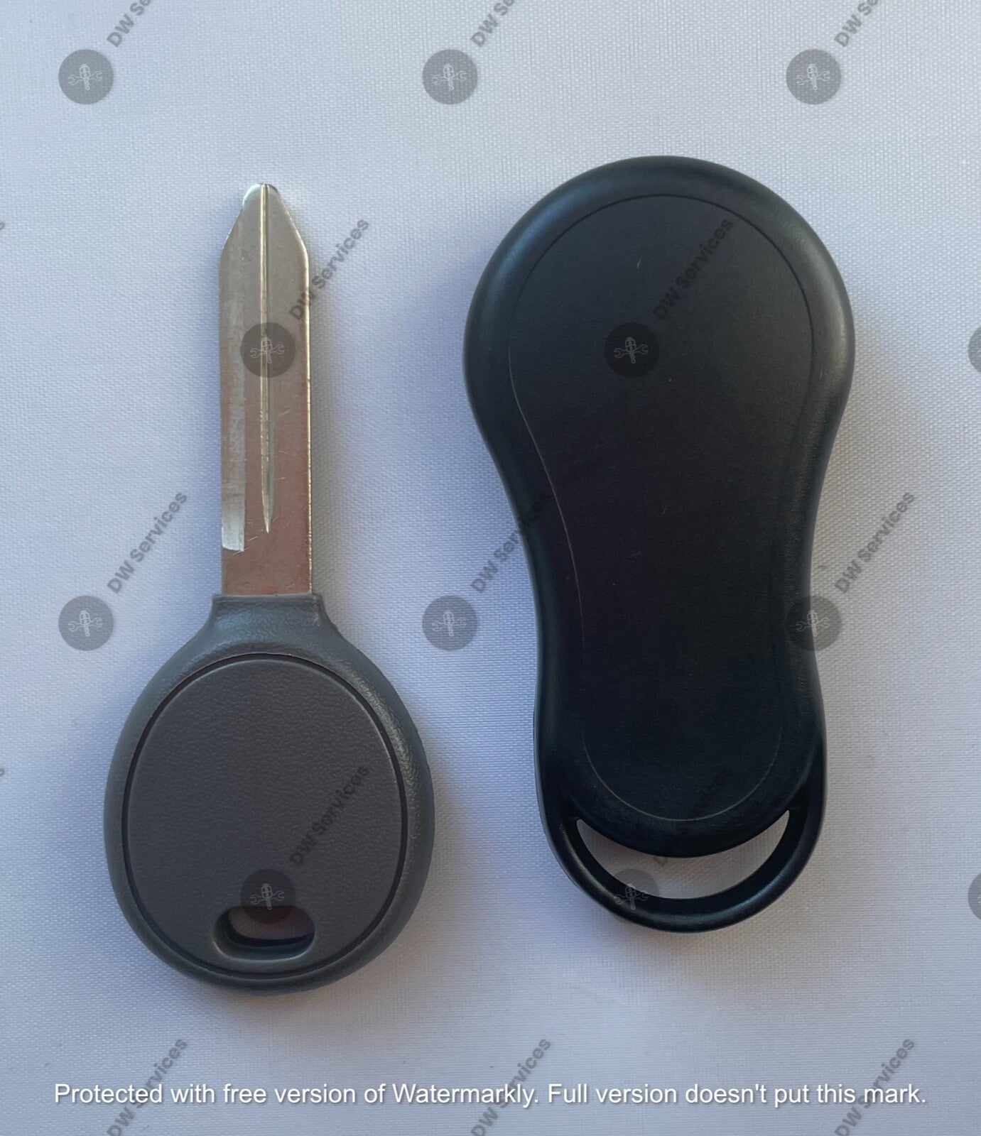 NEW! Chrysler keyless entry remote FOB GQ43VT17T & Transponder KEY 4D64 Chip L/T