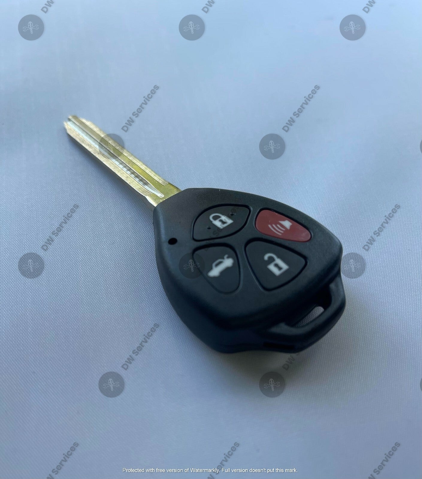 NEW! Toyota 4 button remote head key fob GQ4-29T - G CHIP Corolla Venza