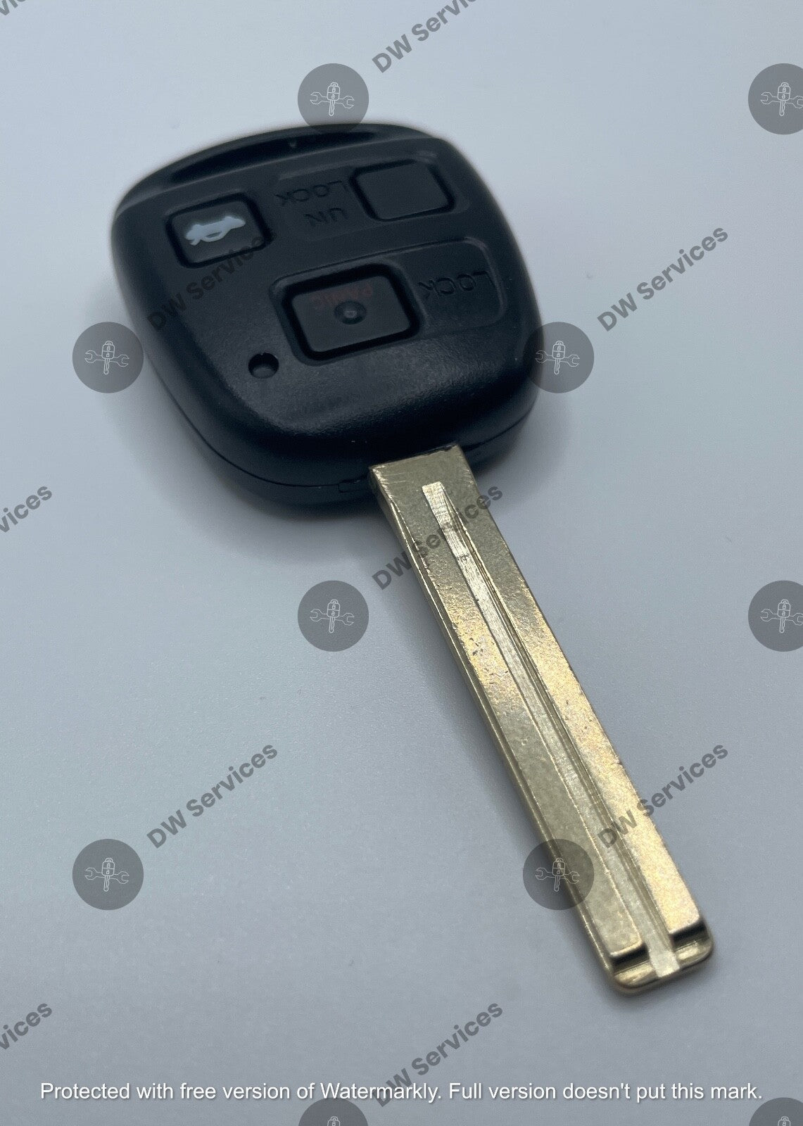 NEW! Lexus keyless Entry remote key FOB 4C LONG BLADE ES300/GS300/SC300/400/LX47