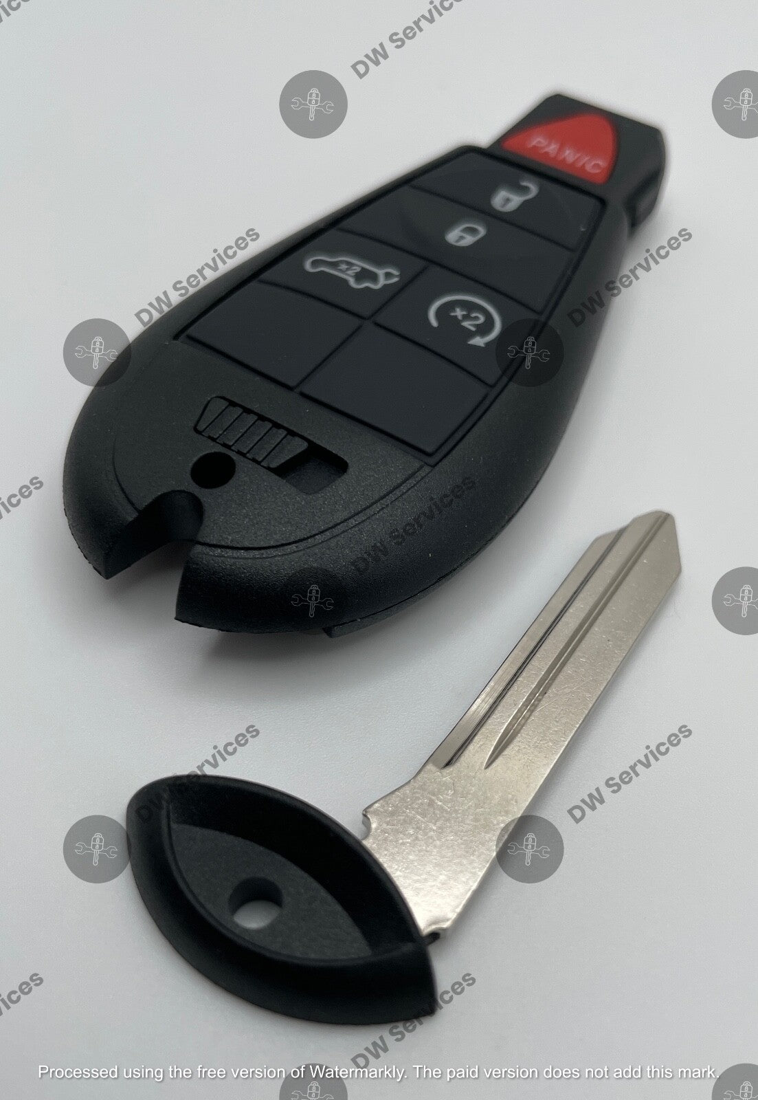 NEW! Dodge Durango 2011 - 2013 key remote fob KEYLESS GO FOBIK PROX IYZ-C01C