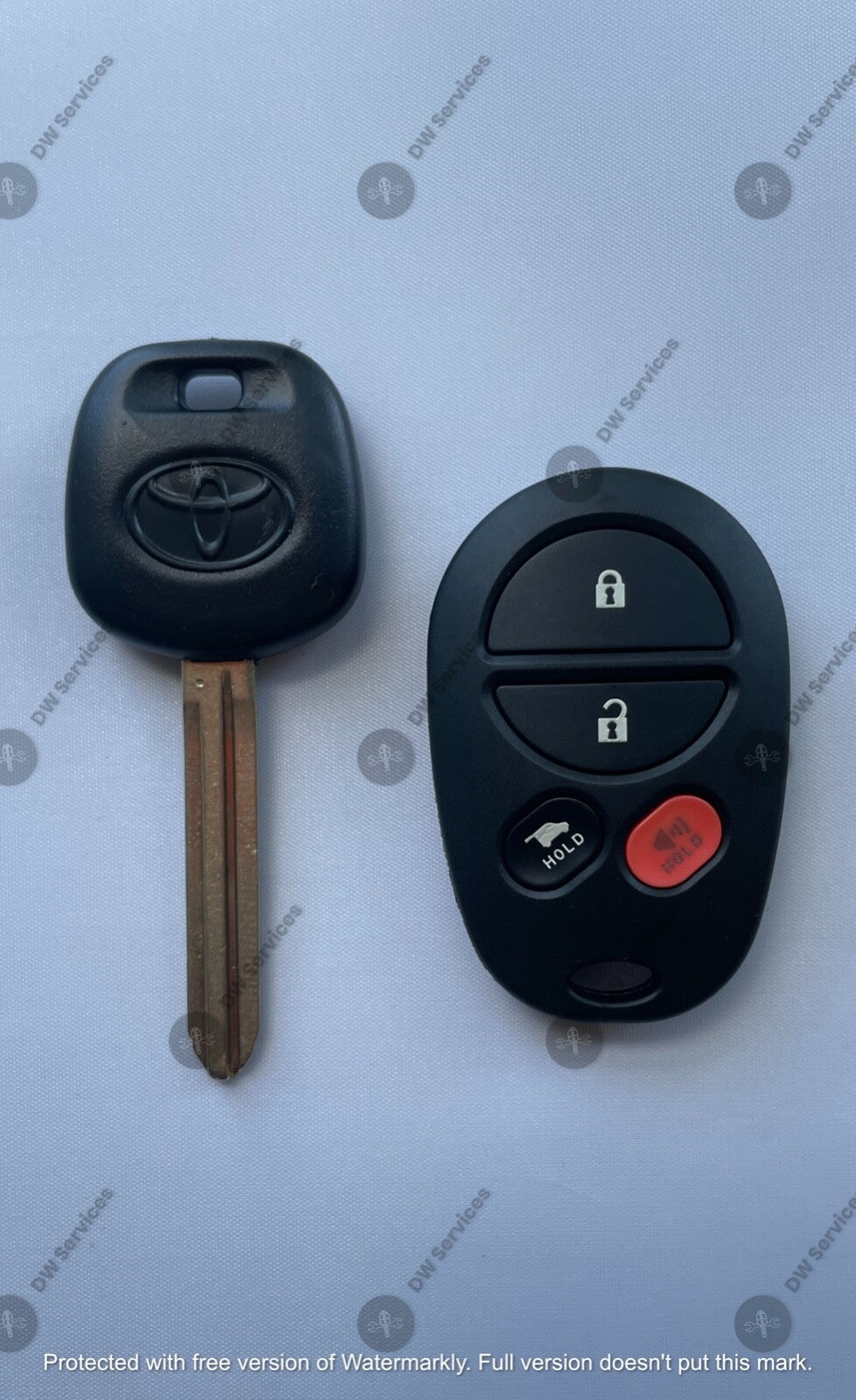 NEW! Toyota SEGUOIA keyless entry remote FOB GQ43VT20T & Transponder KEY 4D67DOT