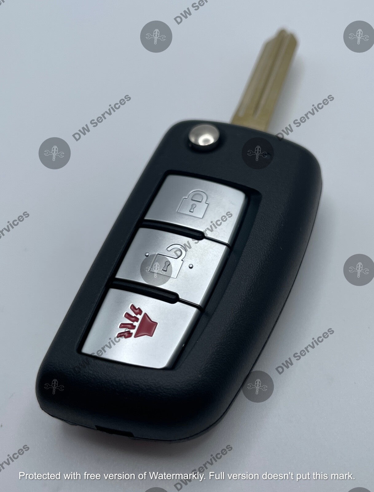 NEW! Nissan Rogue 2014-2020 3-button keyless entry remote Flip Key CWTWB1G767