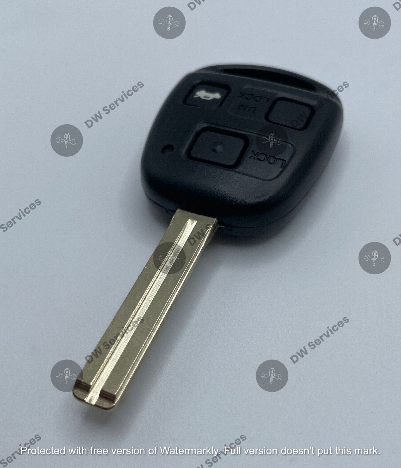 NEW! Lexus 3-button remote head key fob HYQ12BBT 4D68 ES330 RX330 RX400h RX350