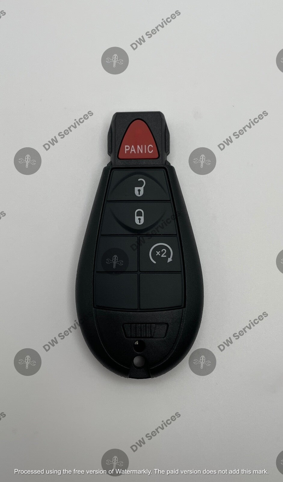 NEW! Chrysler Town & Country / 300 remote key fob FOBIK IYZ-C01C / M3N5WY783X