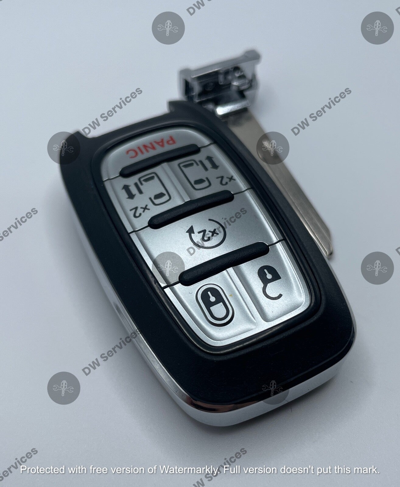 NEW! GENUINE OEM Chrysler Pacifica / Voyager SMART key PROX remote M3N-97395900