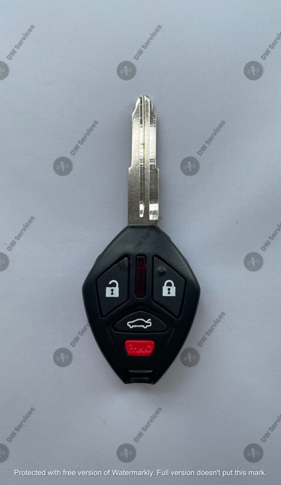 NEW! Mitsubishi 4 button remote head key UCG8D-620M-A Fob Eclipse Galant Chip 46