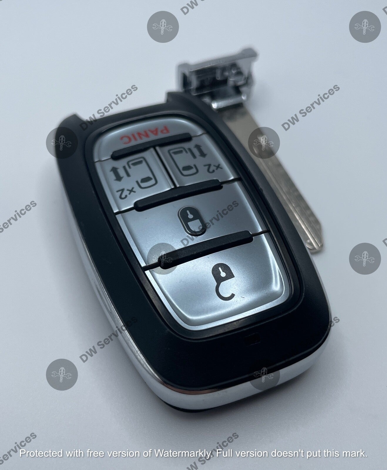 NEW! GENUINE OEM Chrysler Pacifica / Voyager SMART key PROX remote M3N-97395900