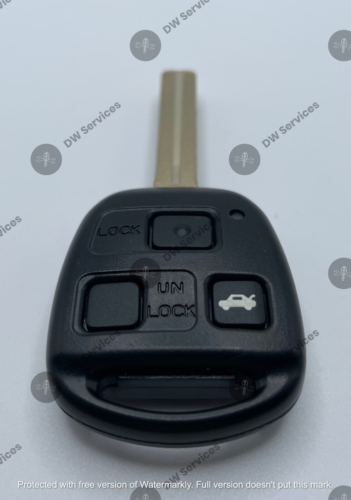 NEW! Lexus 3-button remote head key fob HYQ12BBT 4D68 ES330 RX330 RX400h RX350