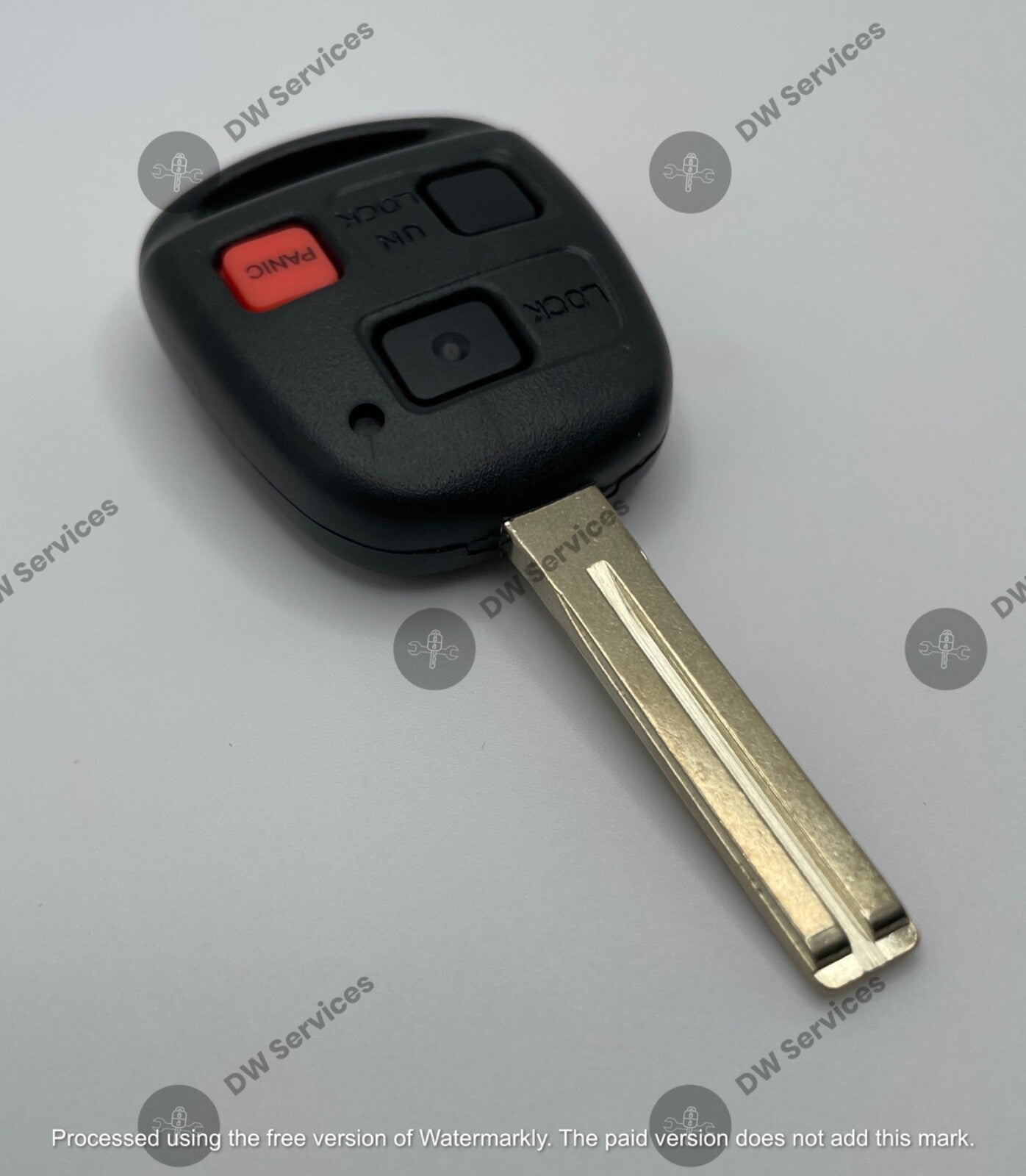 NEW! Lexus LX470 / GX470 remote head key fob HYQ12BBT / 4D68