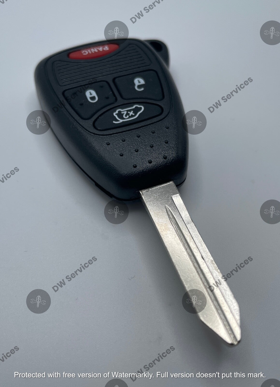 NEW! Jeep remote head key FOB OHT692713AA OHT692427AA Liberty Commander Cherokee