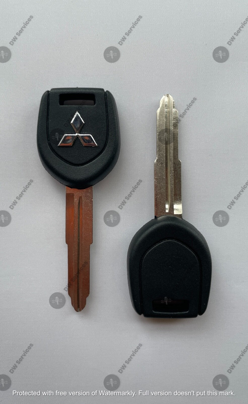 2x NEW! OEM Mitsubishi Transponder Chip 46 Ignition Car Key Replacement MIT17