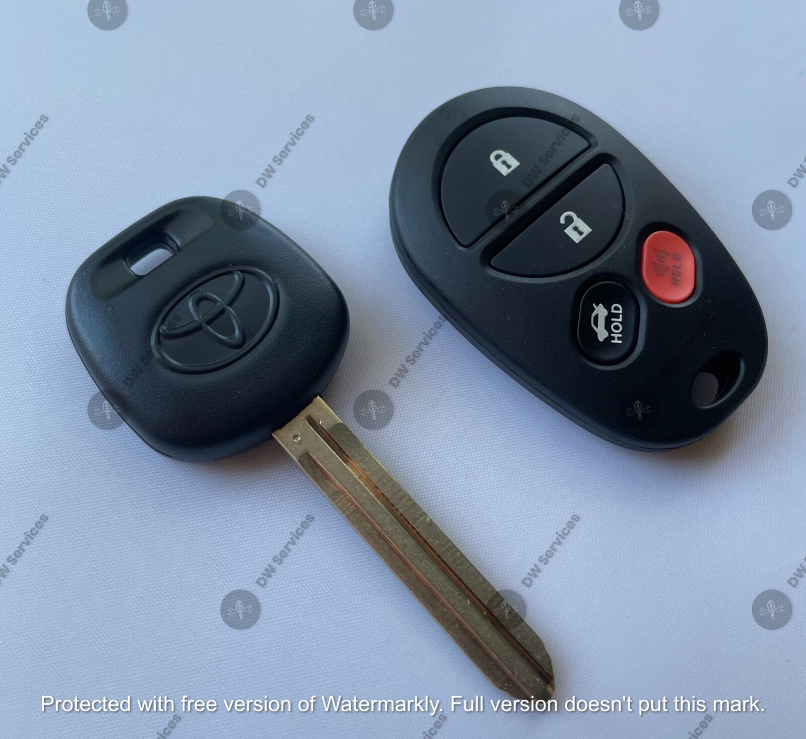 NEW! Toyota keyless entry remote FOB GQ43VT20T & Transponder KEY 4D67 DOT Avalon