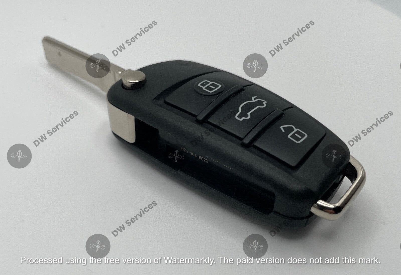NEW! Audi remote flip key fob Switchblade MYT4073A 8E0 837 220R F/A/L 8E Chip
