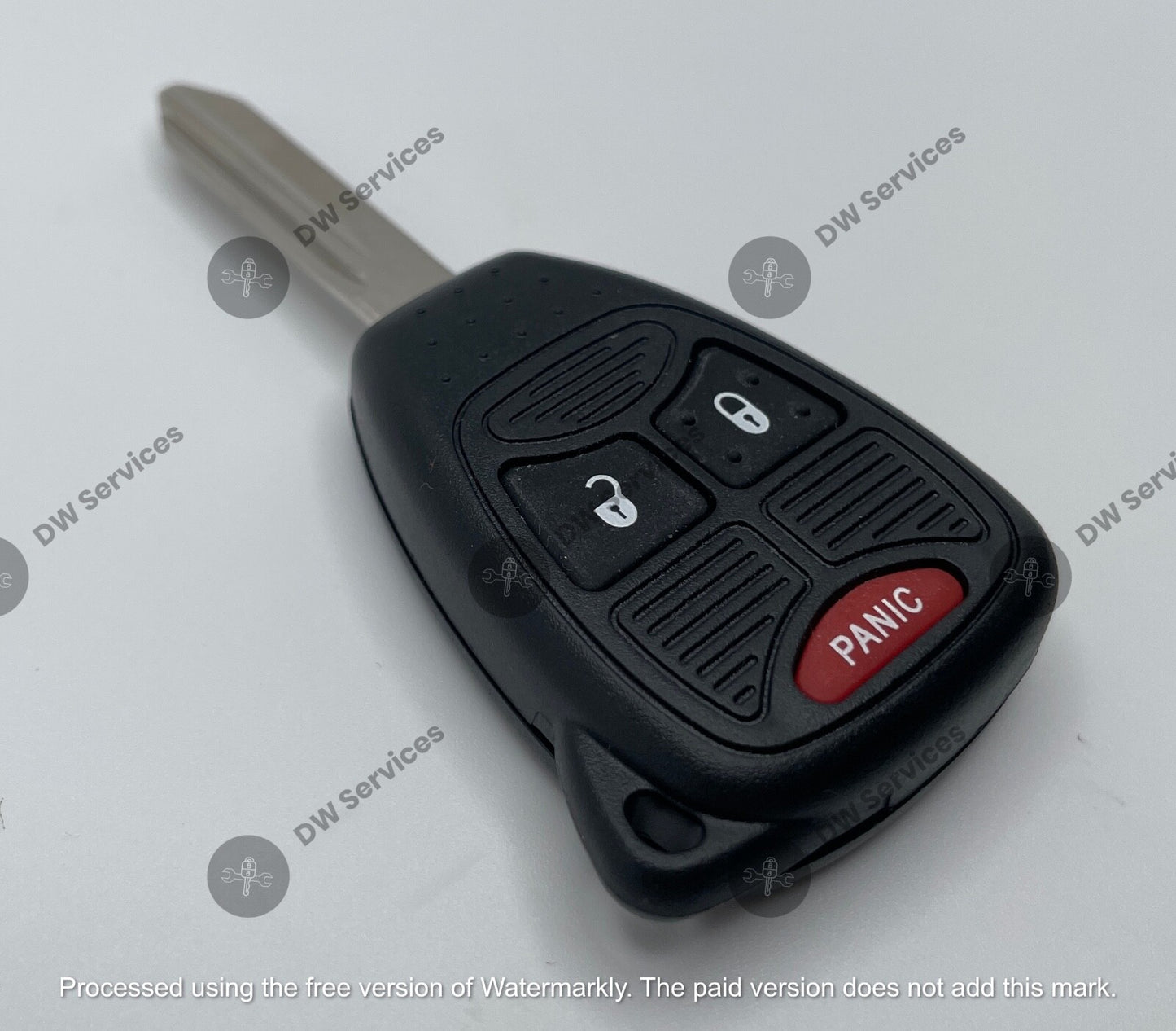 NEW! Chrysler 200/300/Aspen/PT Cruiser/Sebring remote head key FOB OHT692427AA