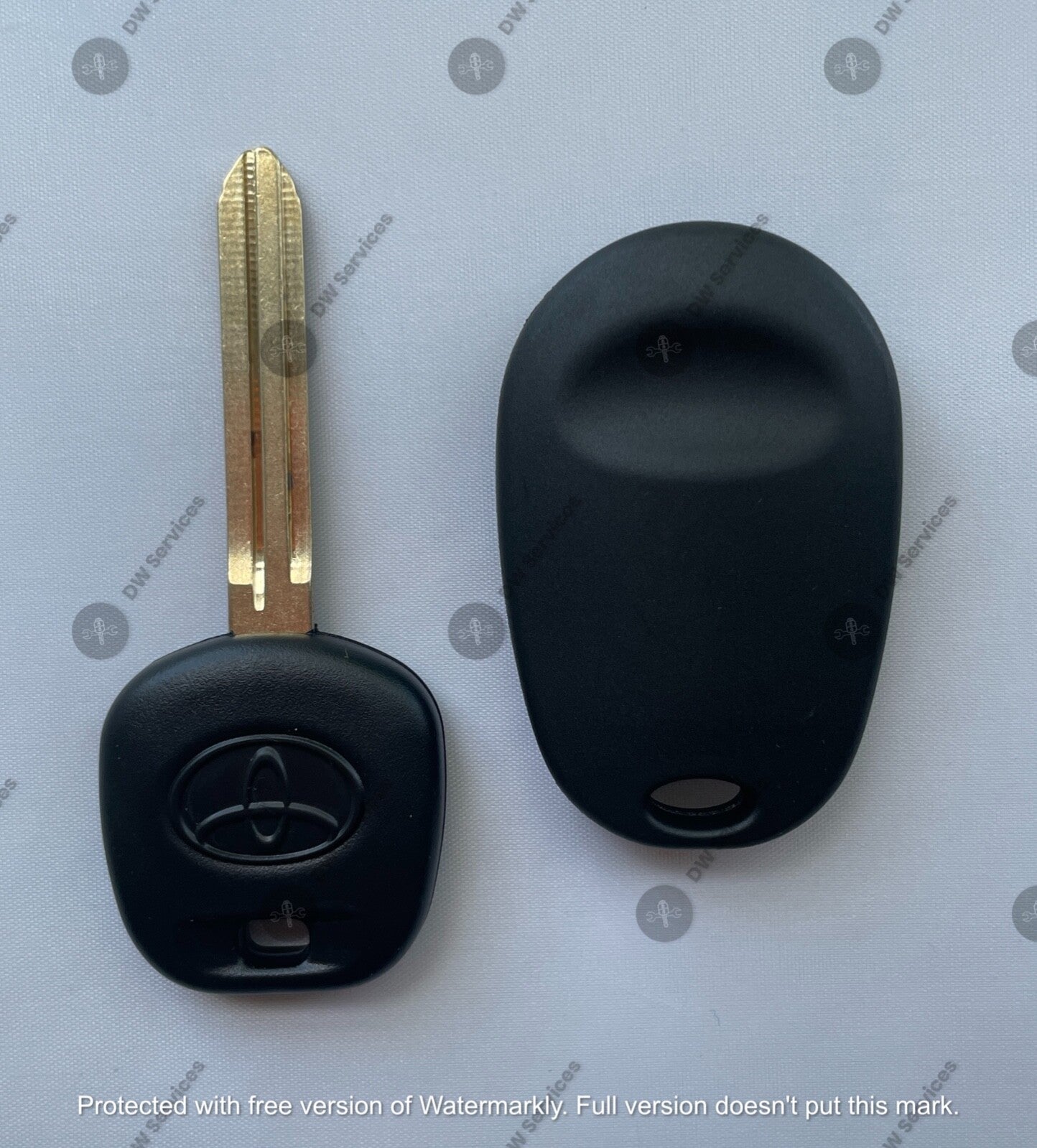 NEW! Toyota SIENNA keyless remote FOB GQ43VT20T & Transponder KEY 4D67 DOT HATCH