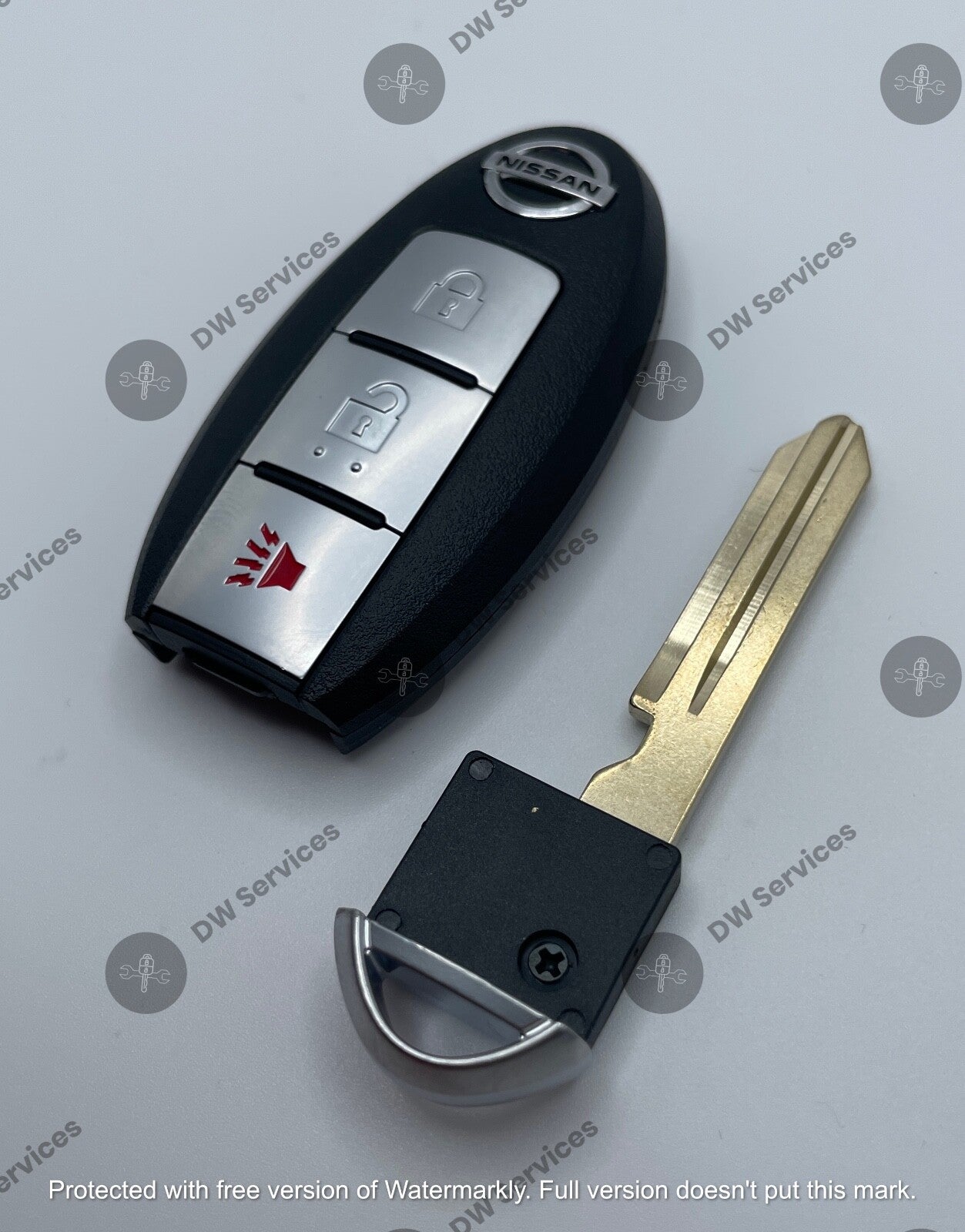 NEW! Nissan 3-button Proximity remote SMART key CWTWBU729 TWIST IGNITION