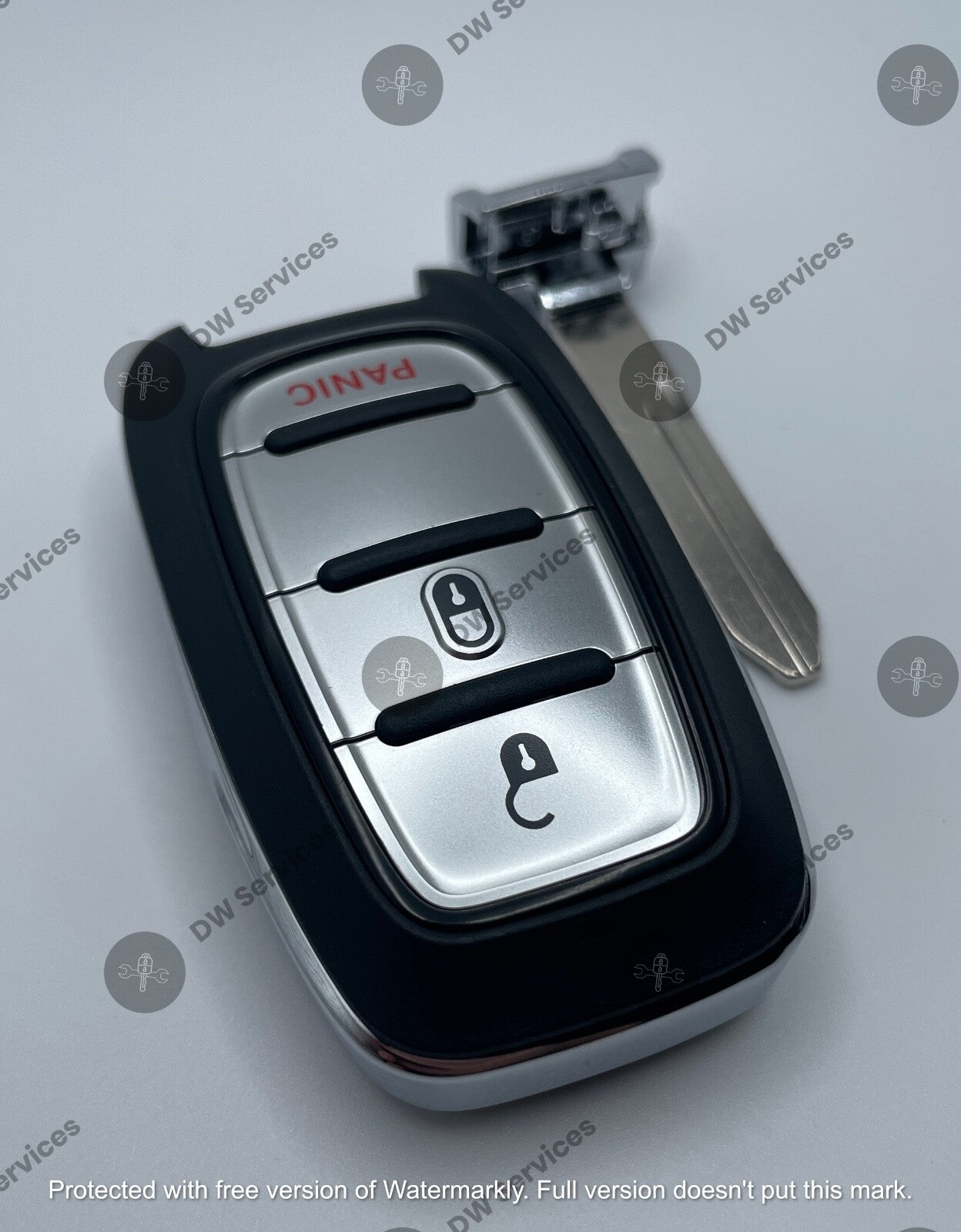 NEW! GENUINE OEM Chrysler Pacifica / Voyager SMART key PROX remote M3N-97395900
