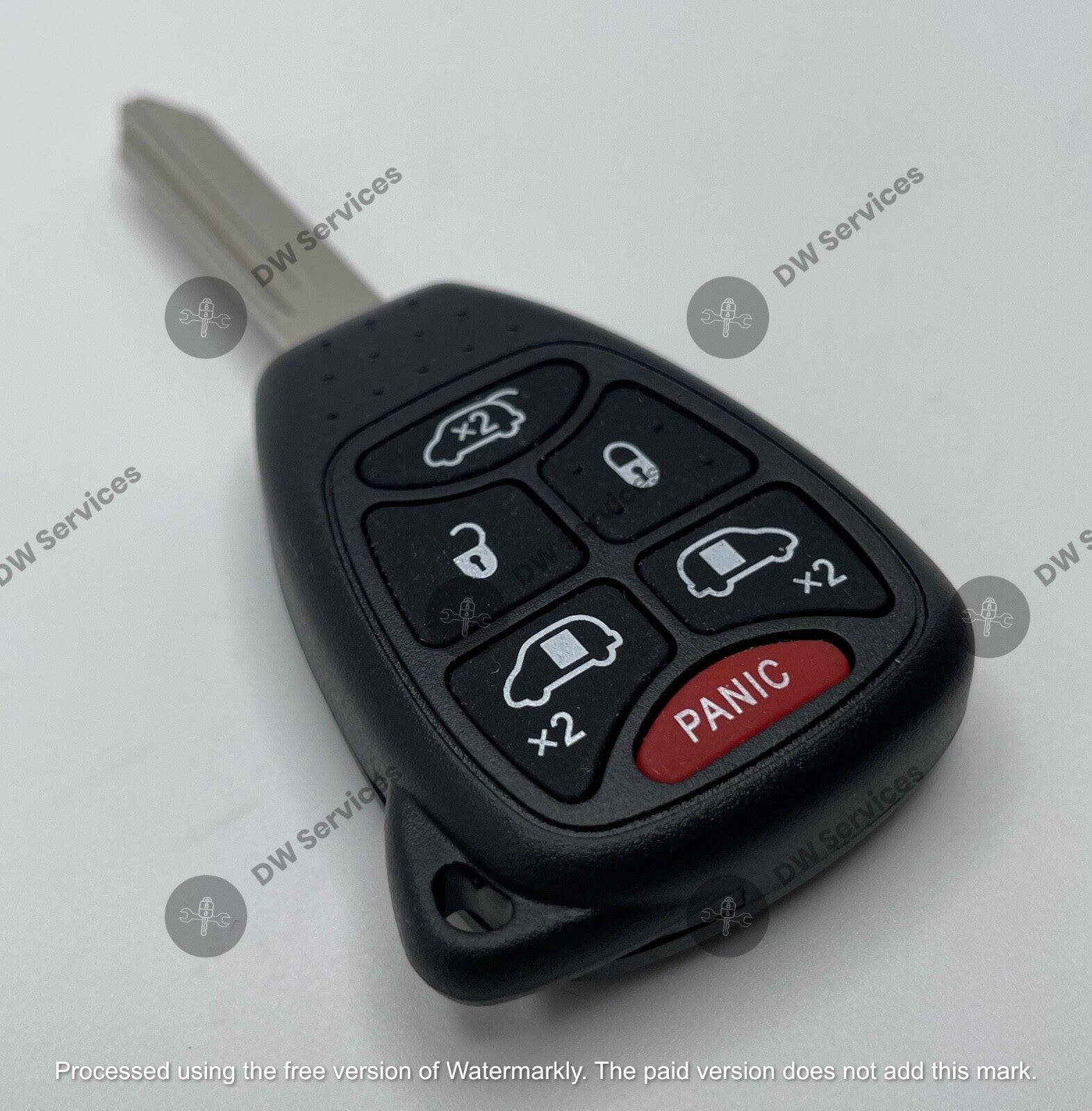 NEW! Chrysler Town & Country 2004-2007 remote head key FOB M3N5WY72XX 05183683AA