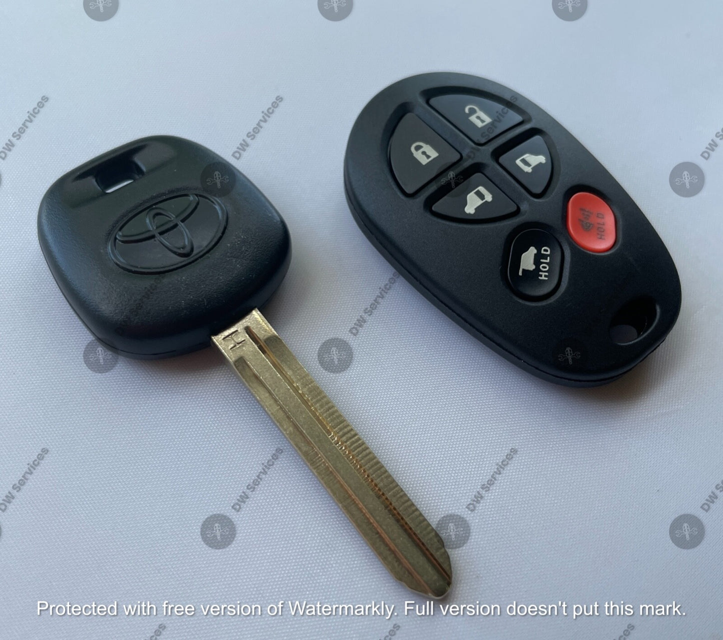 NEW! Toyota SIENNA keyless remote FOB GQ43VT20T & Transponder KEY 'H' Chip HATCH
