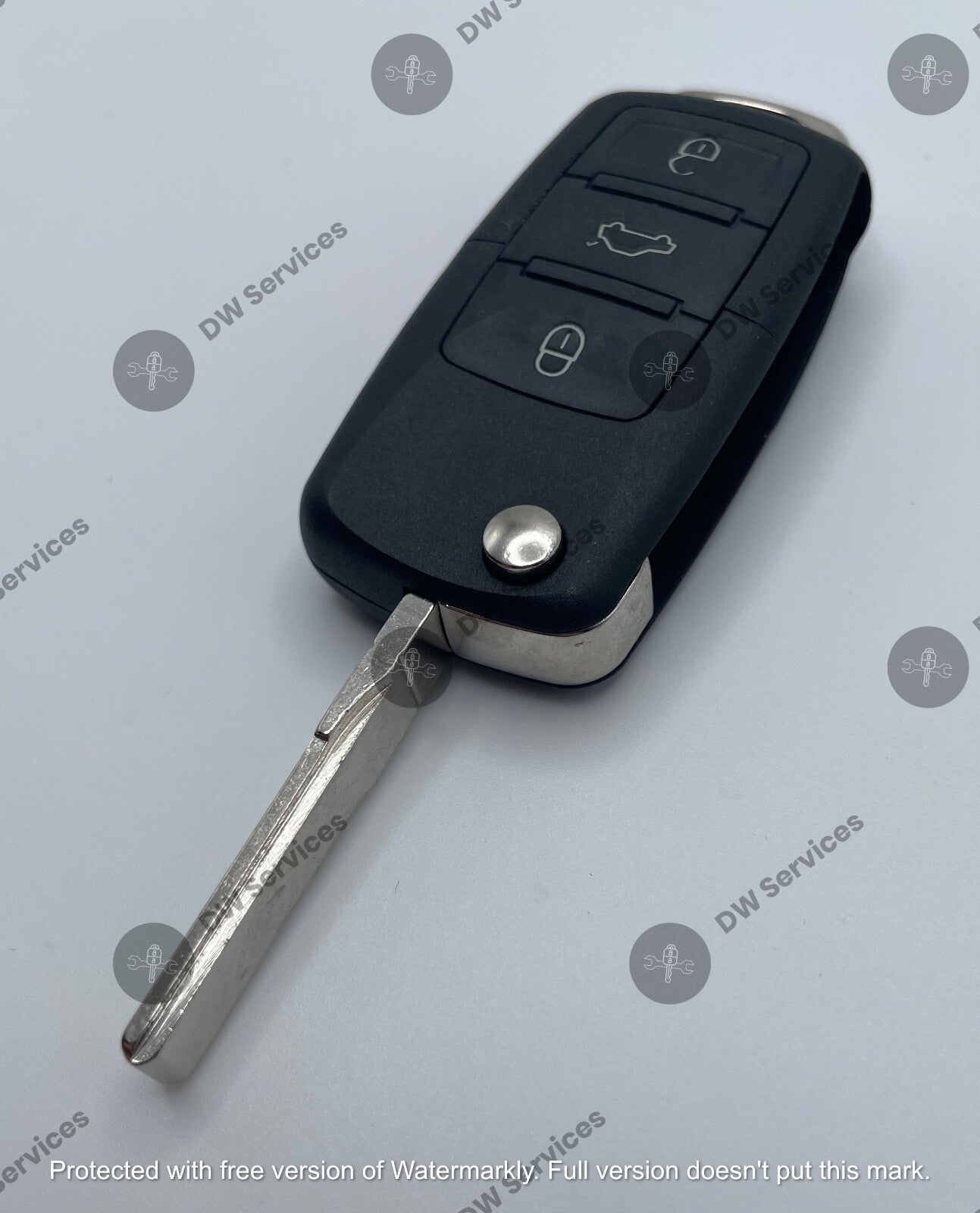 NEW! Volkswagen 4-button flip key remote fob 1K0 959 753 P / 48 CAN/ NBG92596263
