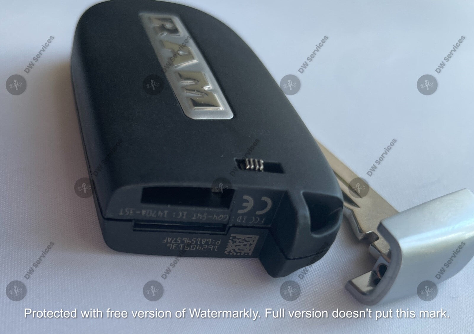 NEW GENUINE Dodge RAM SMART key PROXIMITY remote fob GQ4-54T 68159657 2013-2018