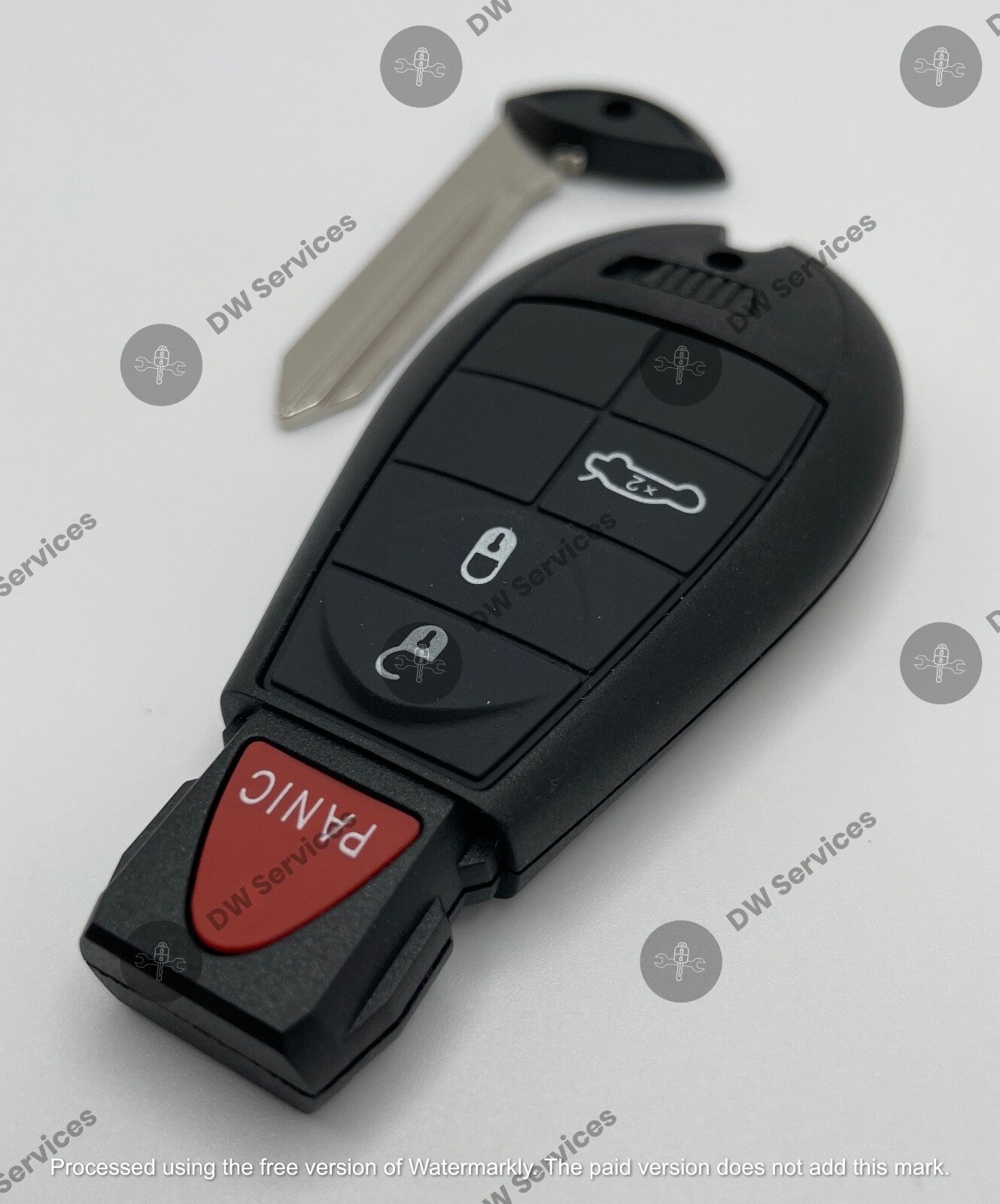 NEW! Chrysler 300 2008-2011 remote key fob KEYLESS GO FOBIK IYZ-C01C M3N5WY783X