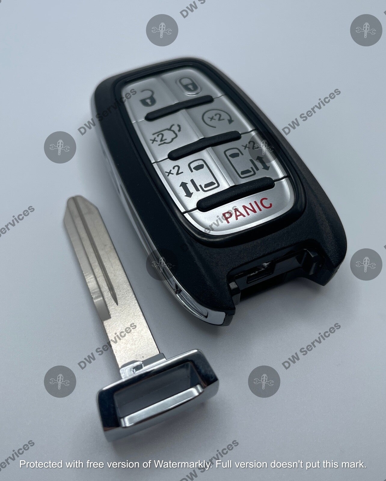NEW! GENUINE OEM Chrysler Pacifica / Voyager SMART key PROX remote M3N-97395900