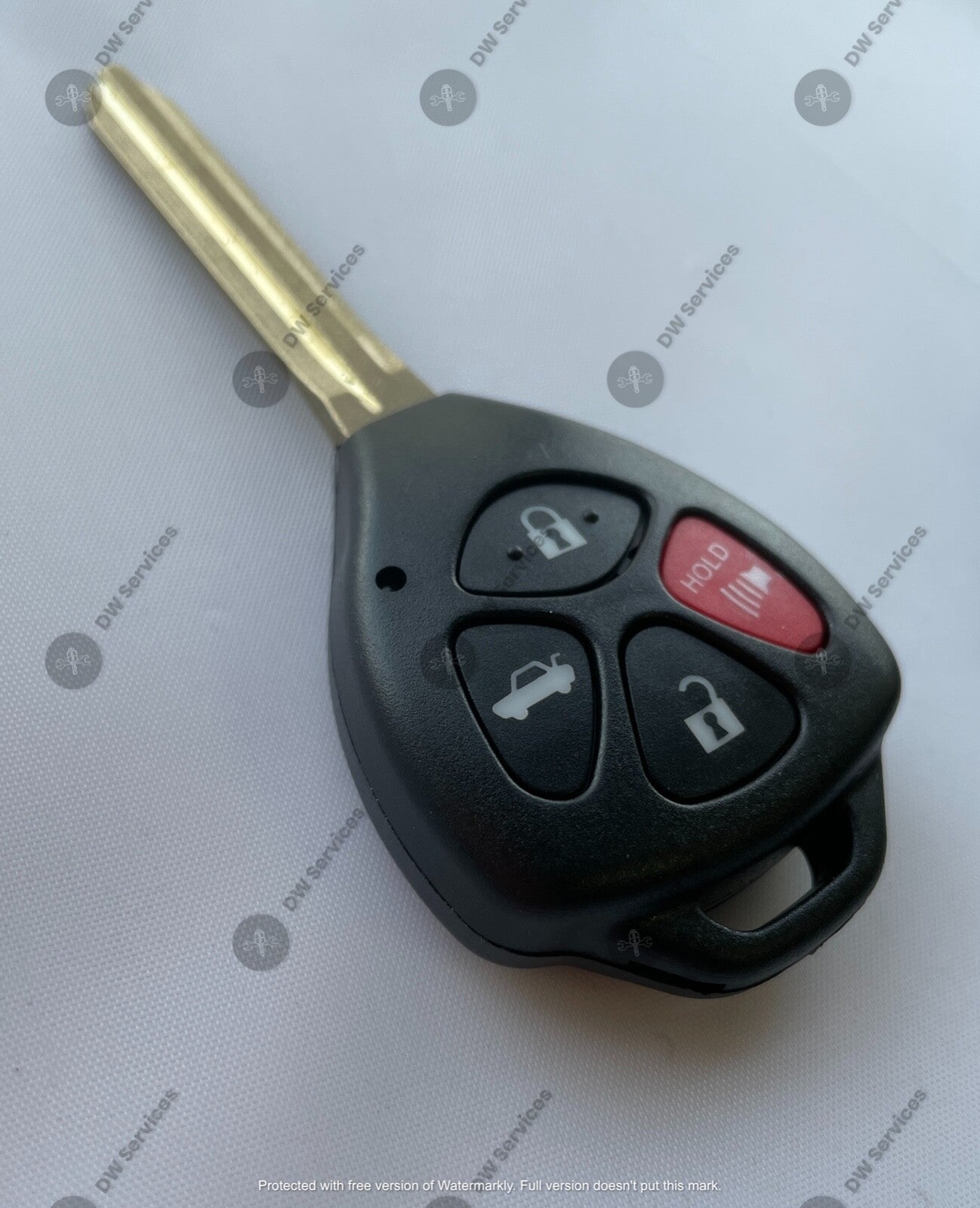 NEW! Toyota 4 button remote head key fob GQ4-29T 4D67 CHIP Avalon Corolla