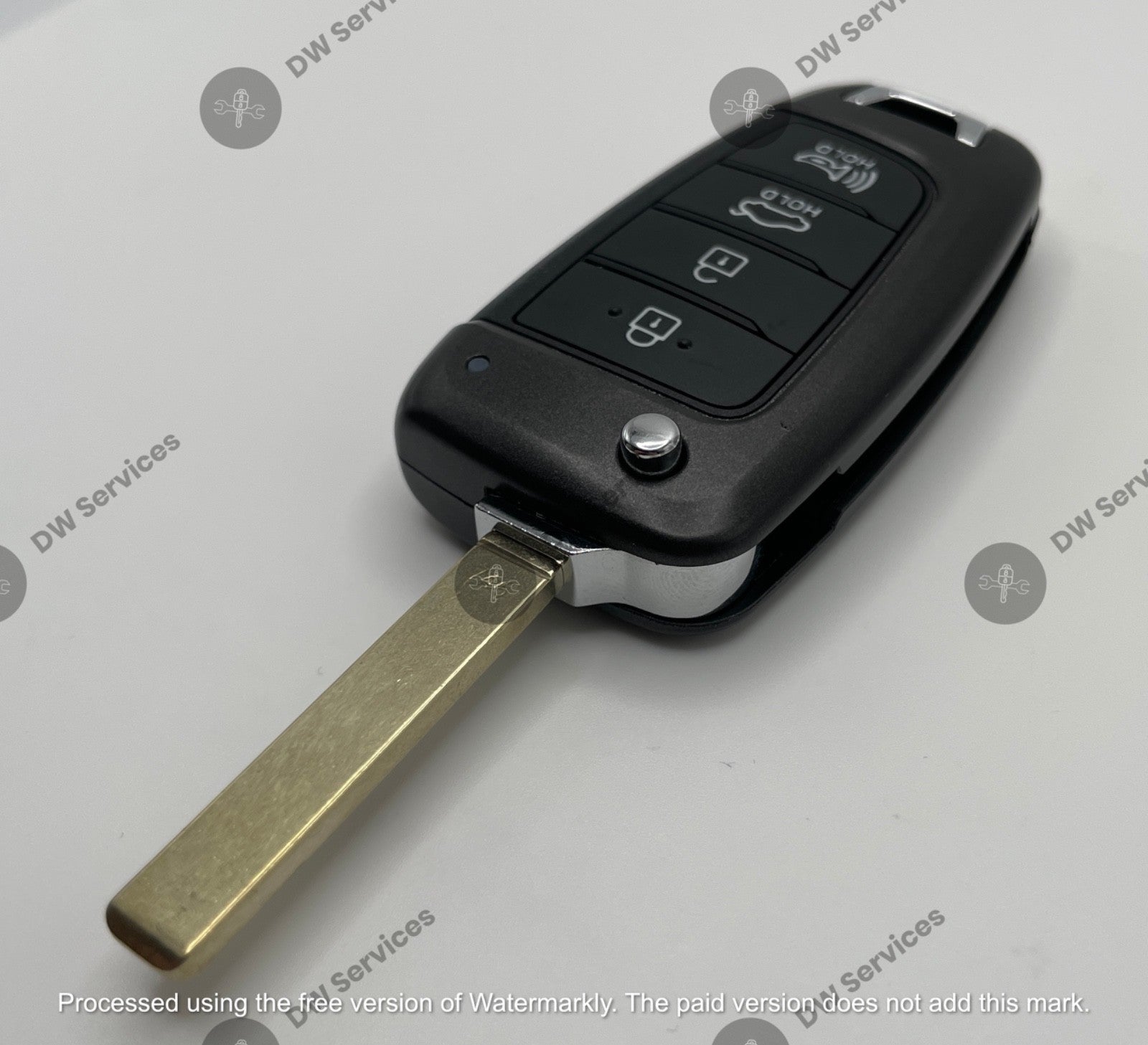 NEW! OEM GENUINE Hyundai Accent Flip key remote fob NYOSYEC4TX1707 / 95430-J0700
