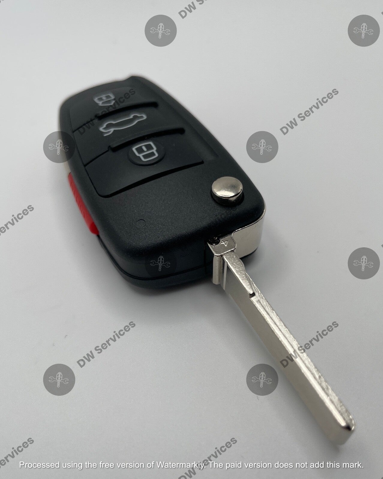 NEW! Audi remote flip key fob Switchblade MYT4073A 8E0 837 220R F/A/L 8E Chip