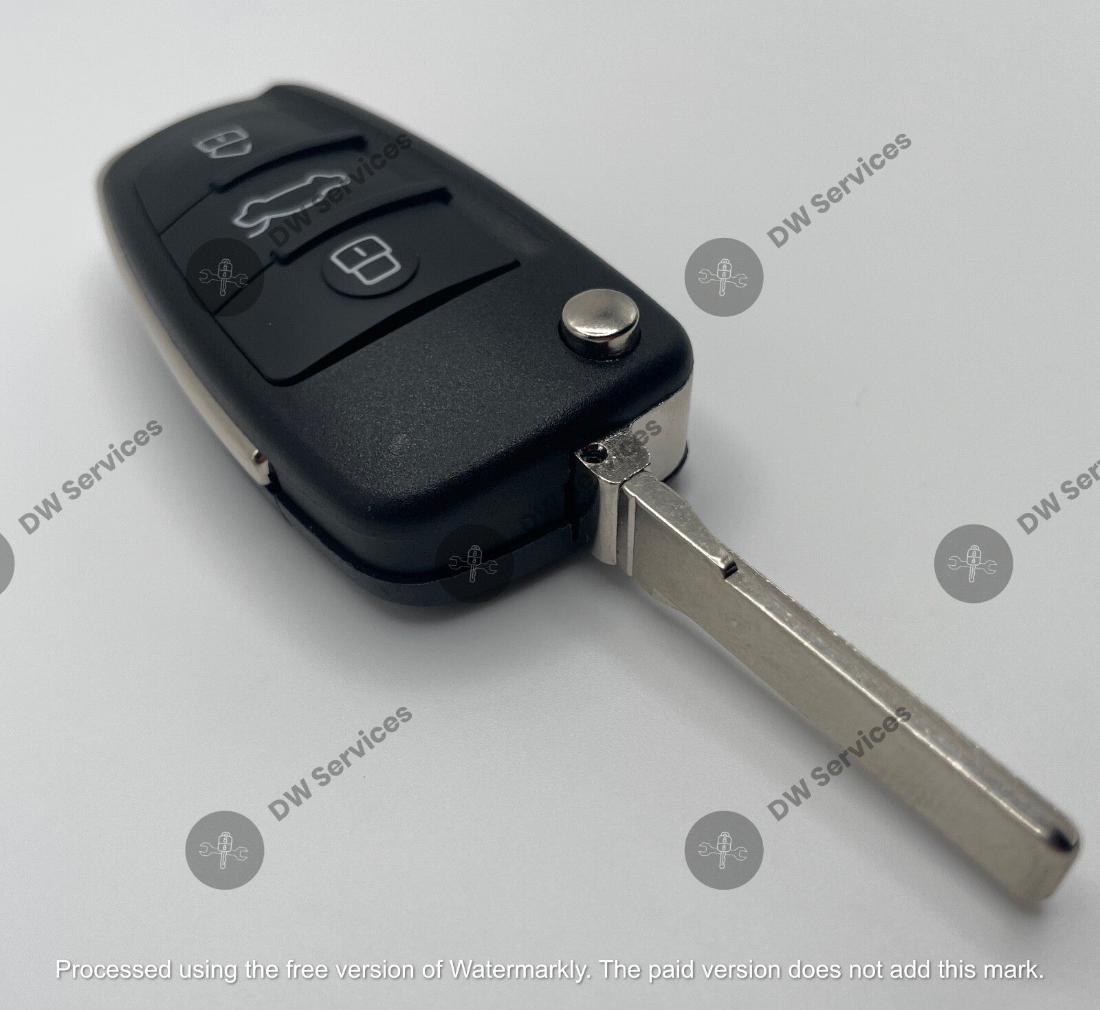 NEW! Audi keyless entry remote flip key fob IYZ 3314 / 4F0837220 N AG / 8E Chip