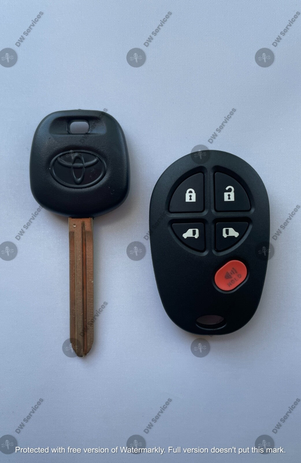 NEW! Toyota SIENNA keyless entry remote FOB GQ43VT20T & Transponder KEY 4D67 DOT