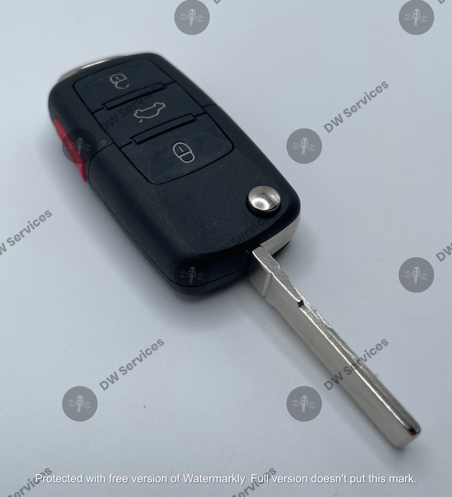 NEW! Volkswagen 4 button flip key remote fob NBG735868T / 1J0959753AM/DC Jetta G