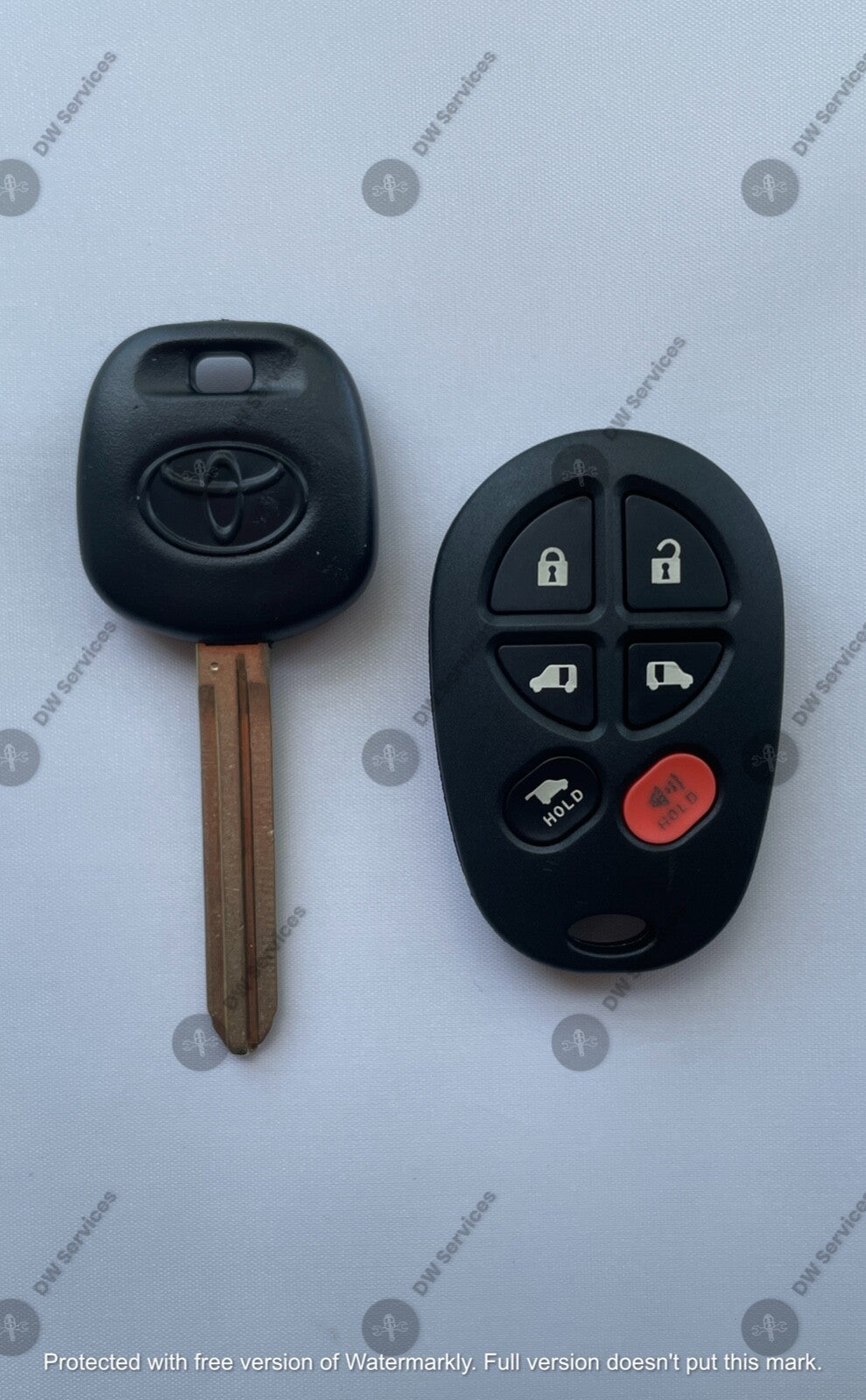 NEW! Toyota SIENNA keyless remote FOB GQ43VT20T & Transponder KEY 4D67 DOT HATCH