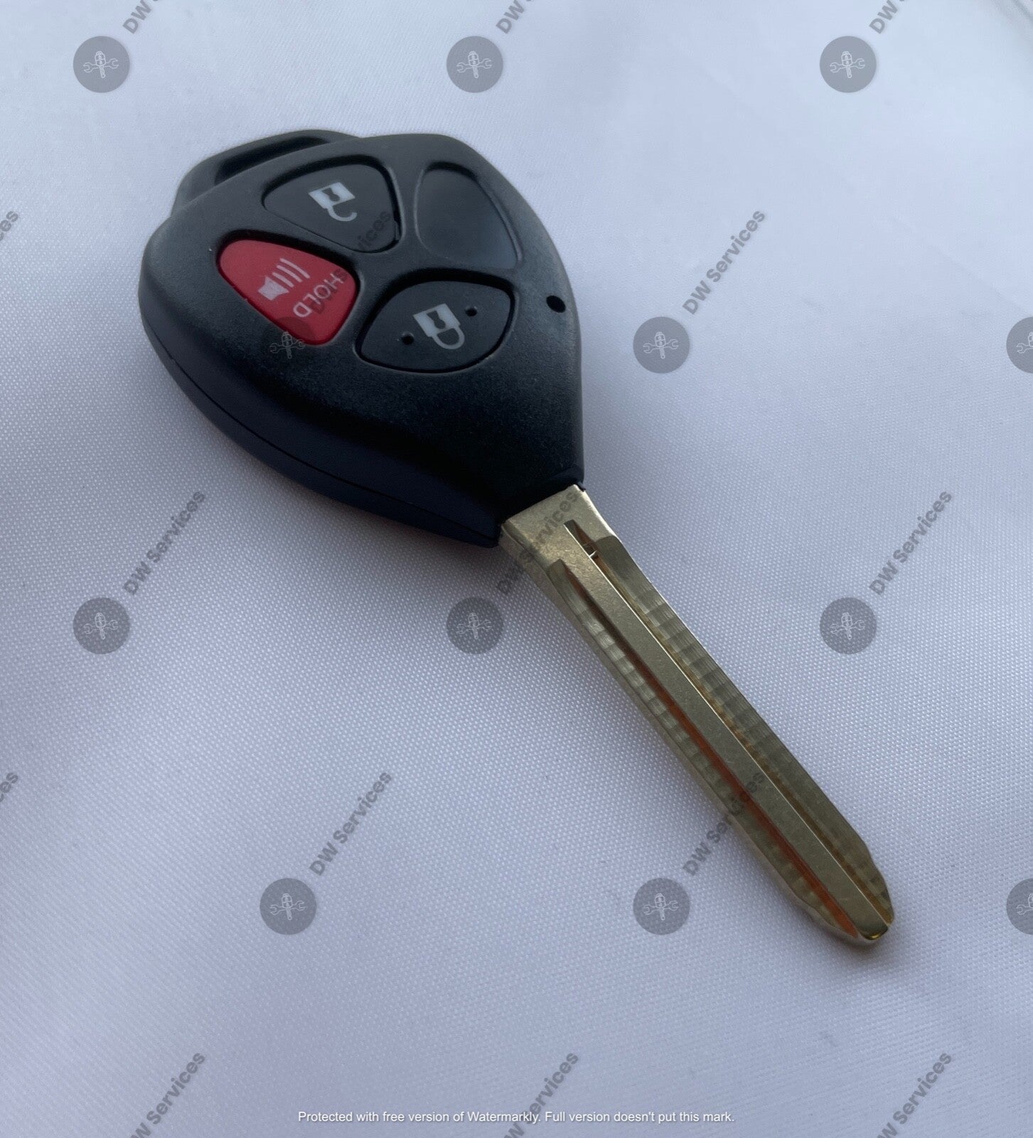 NEW! Toyota 3 button remote head key fob GQ4-29T - G CHIP Matrix Venza
