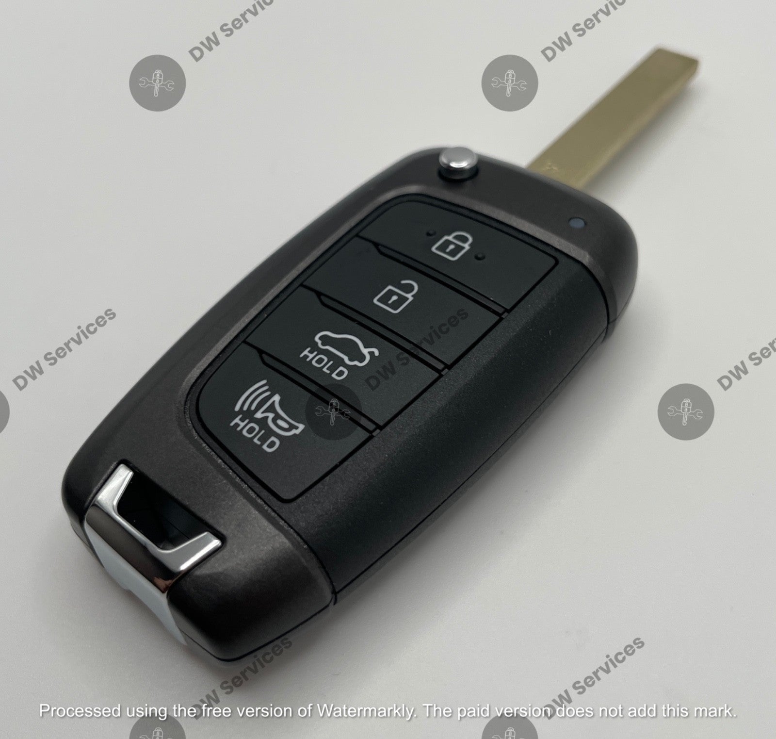 NEW! OEM GENUINE Hyundai Accent Flip key remote fob NYOSYEC4TX1707 / 95430-J0700
