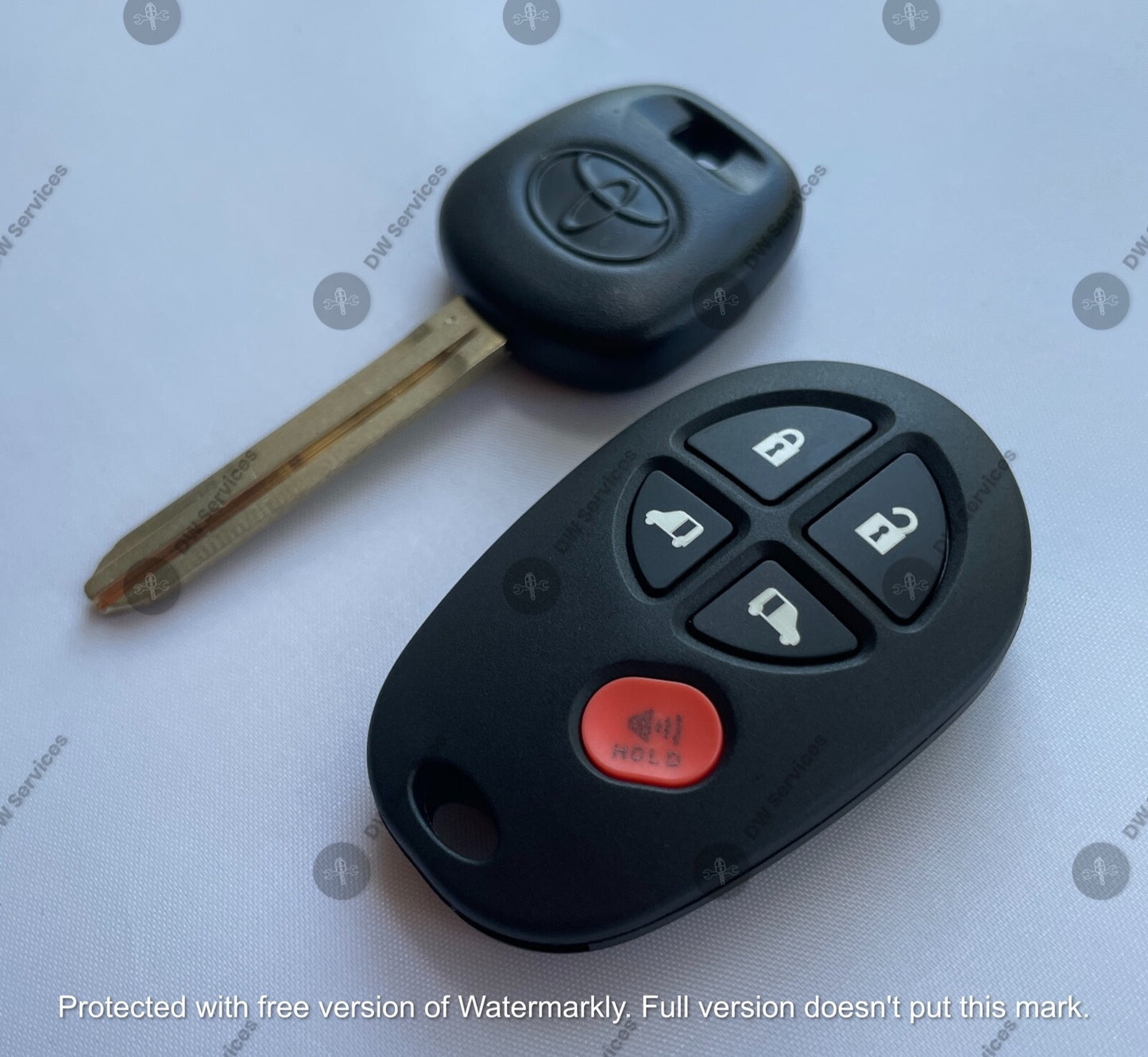 NEW! Toyota SIENNA keyless entry remote FOB GQ43VT20T & Transponder KEY 4D67 DOT