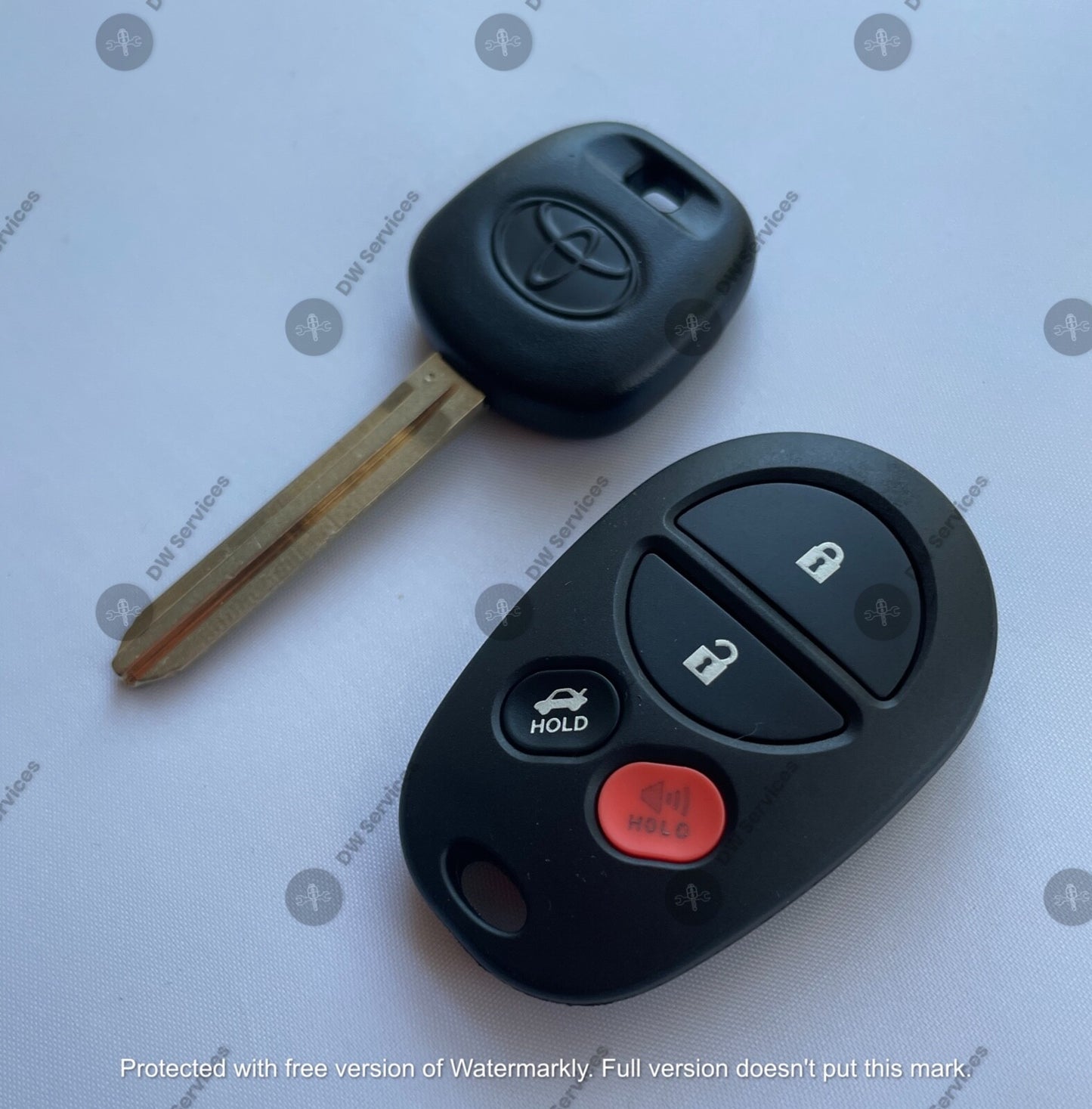 NEW! Toyota keyless entry remote FOB GQ43VT20T & Transponder KEY 4D67 DOT Avalon