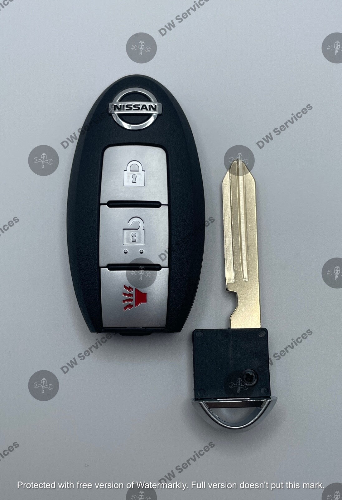 NEW! Nissan 3-button Proximity remote SMART key CWTWB1U808 Cube Juke Quest Versa